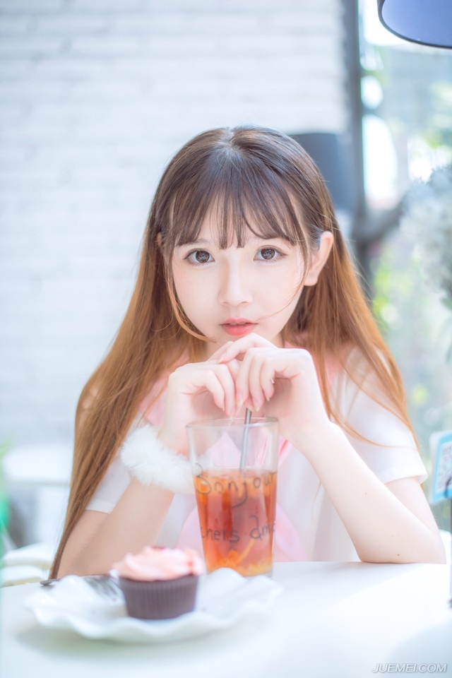 想到这里，诸葛亮眉头不禁蹙起来，如果真是如此的话，就得好生安排一番，尽量避免双方的冲突。